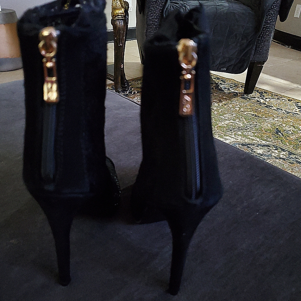 Lace booties - Picture 4 of 6